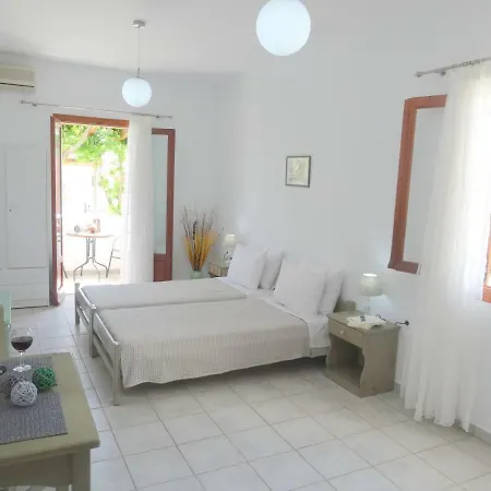 Апартаменты Kamakaris Адамас