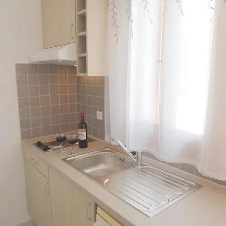 Апартаменты Kamakaris Адамас