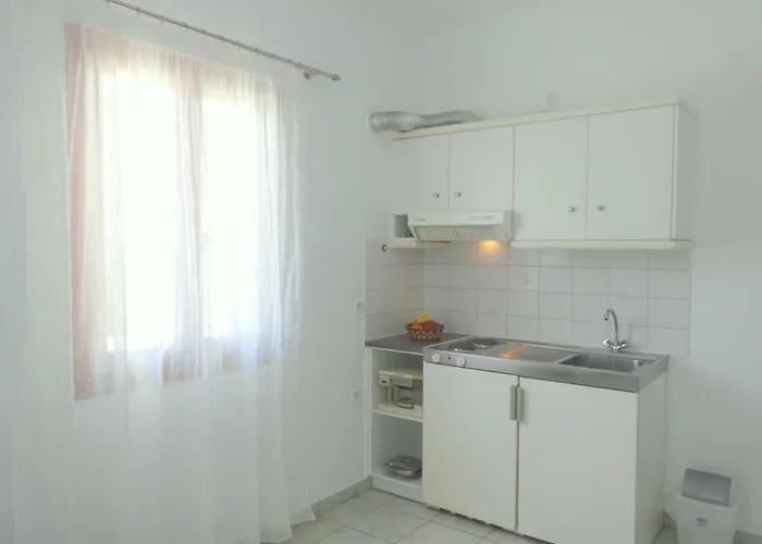 Kamakaris * Adamantas